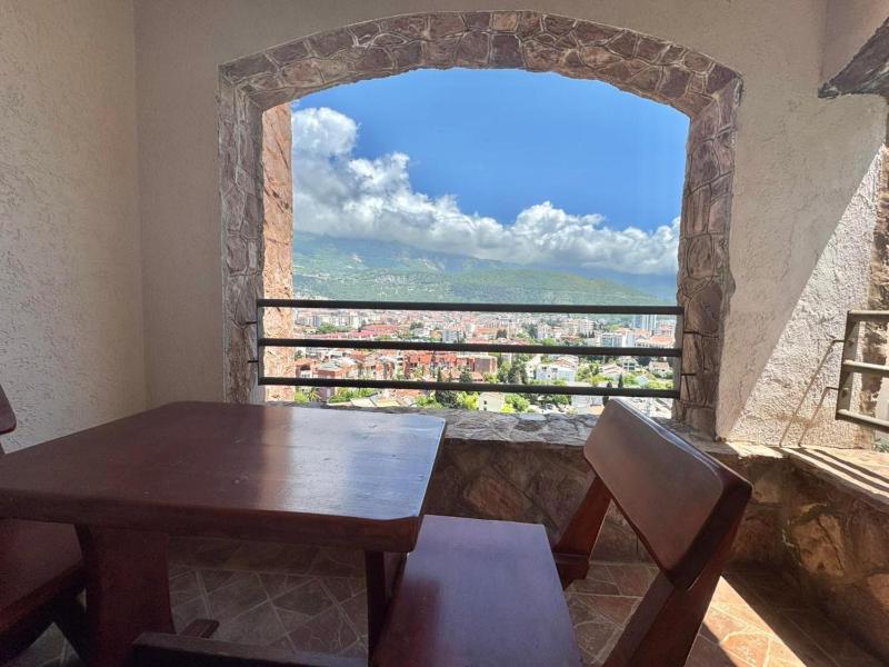 Apartment with Sea View image 4