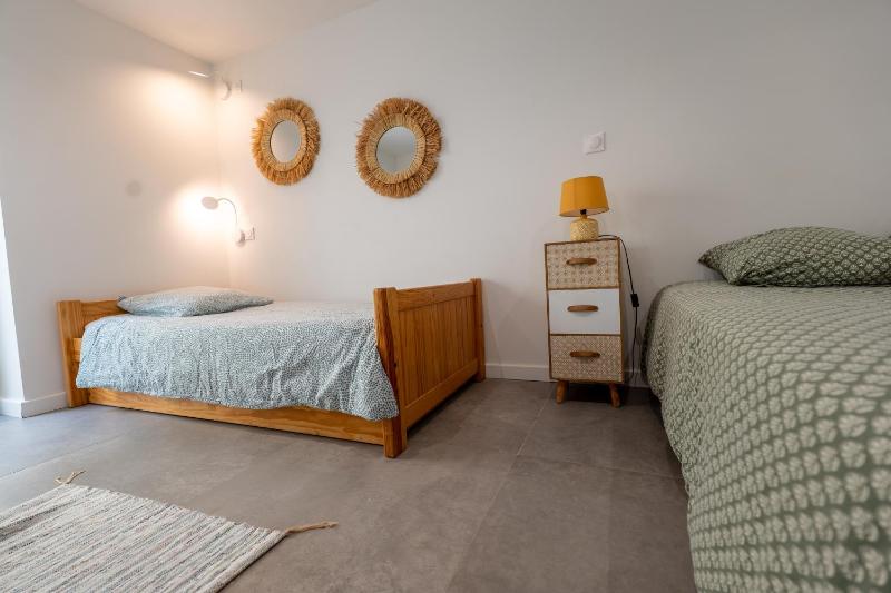 Ted Surf House - image 34
