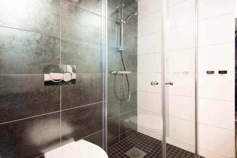 Superior King Room image 2