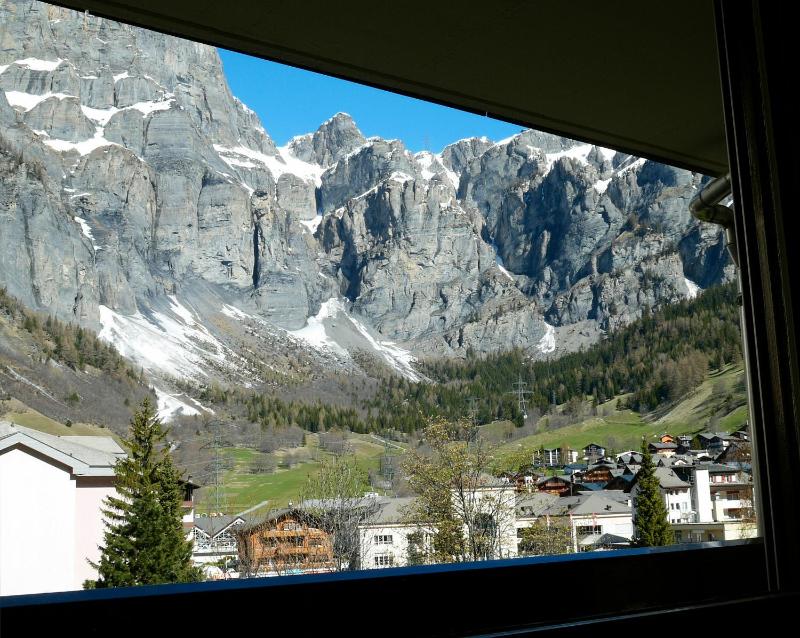 Apartment with Mountain View image 4