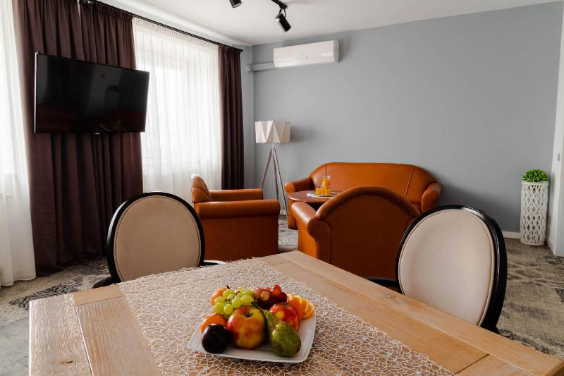 Deluxe Suite image 4