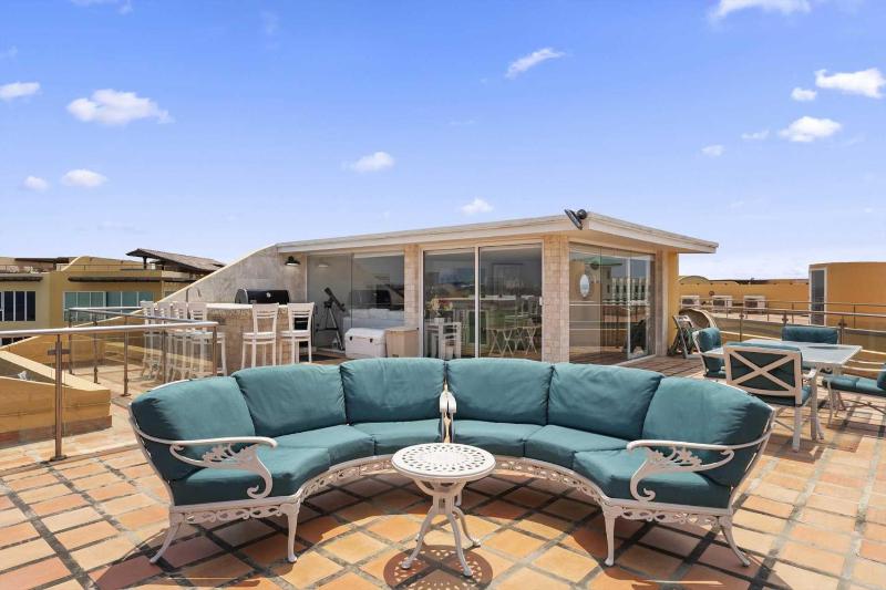 Beachfront - Ultimate Penthouse 3+BR condo - BG531 - image 8