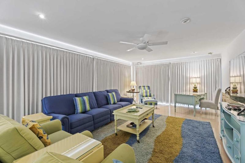 Beachfront - Ultimate Penthouse 3+BR condo - BG531 - image 2