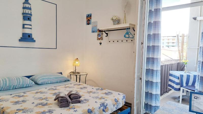 Double Room with Private Bathroom image 2