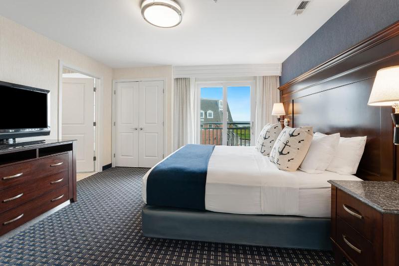 Two-Bedroom Suite image 2