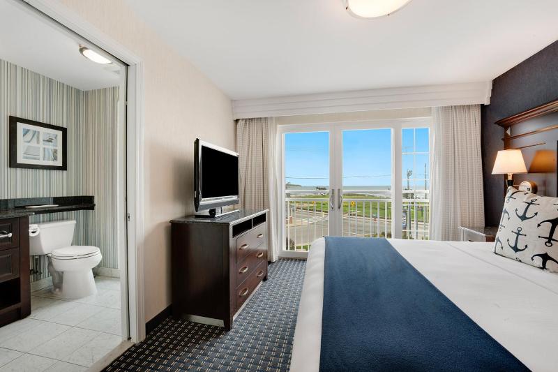Two-Bedroom Suite image 3