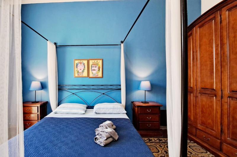 Double or Twin Room with Private Bathroom image 4