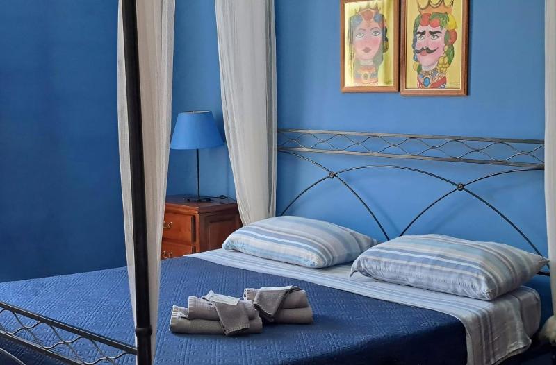 Double or Twin Room with Private Bathroom image 1