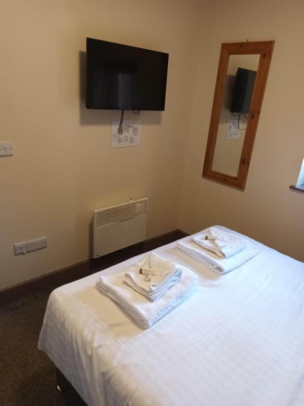 Budget Double Room image 4