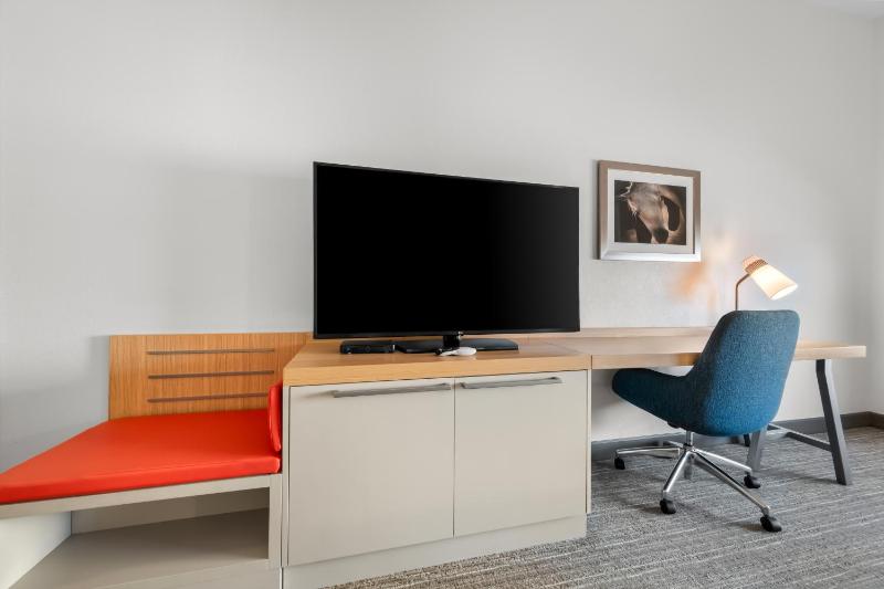 King Room image 2