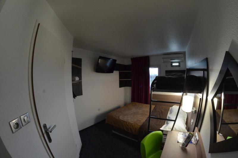 Classic Triple Room image 1