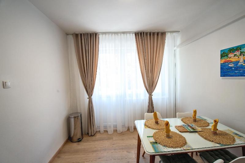 Platanus City Center - image 12