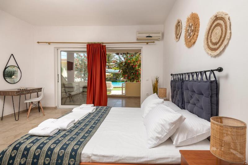 Studio Apartment image 3