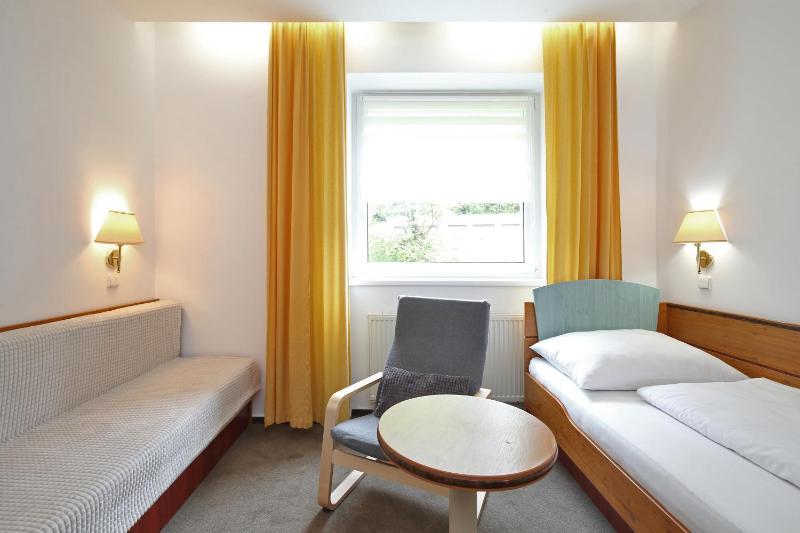Single Room image 1