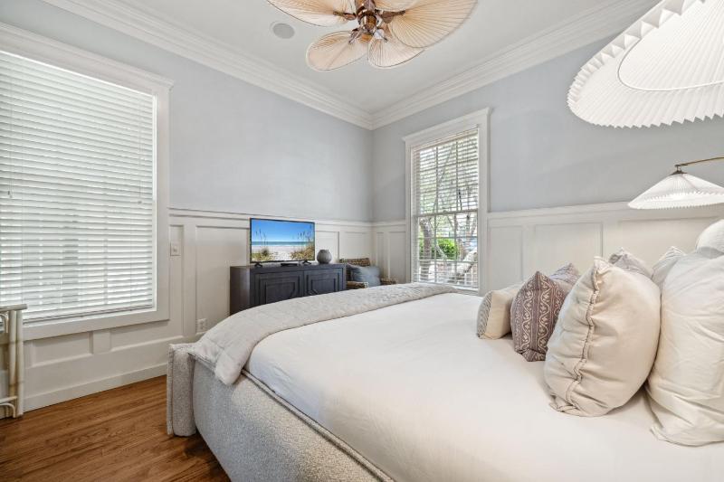 67 Wiggle Lane - Rosemary Beach - Steps to Tennis Courts Beach Pools! - image 19