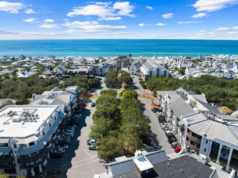 67 Wiggle Lane - Rosemary Beach - Steps to Tennis Courts Beach Pools! - image 12