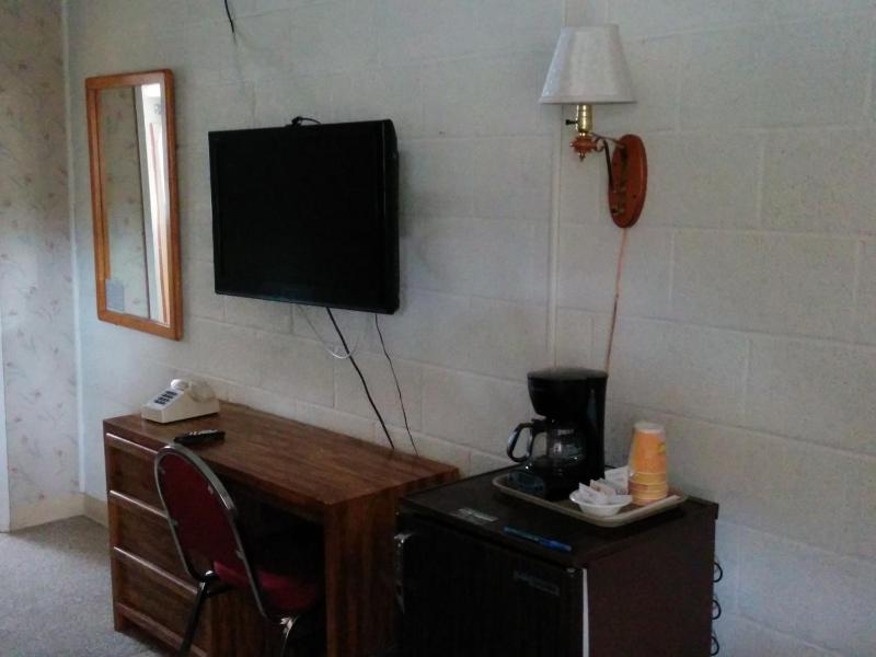 Deluxe King Room image 4