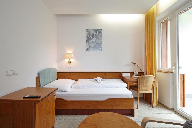 Single Room with Balcony image 3