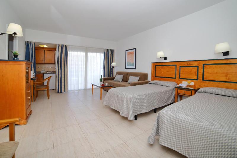 Hotel Apartamentos Pyr Fuengirola - image 47