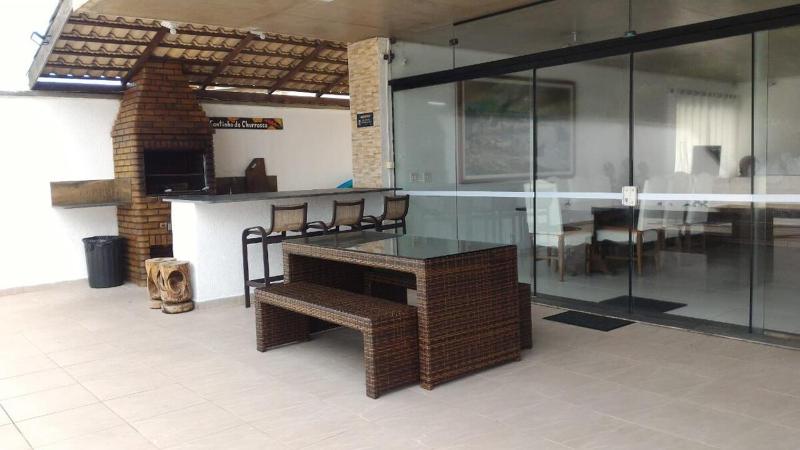 Mansão Frente Praia Enseada - image 16