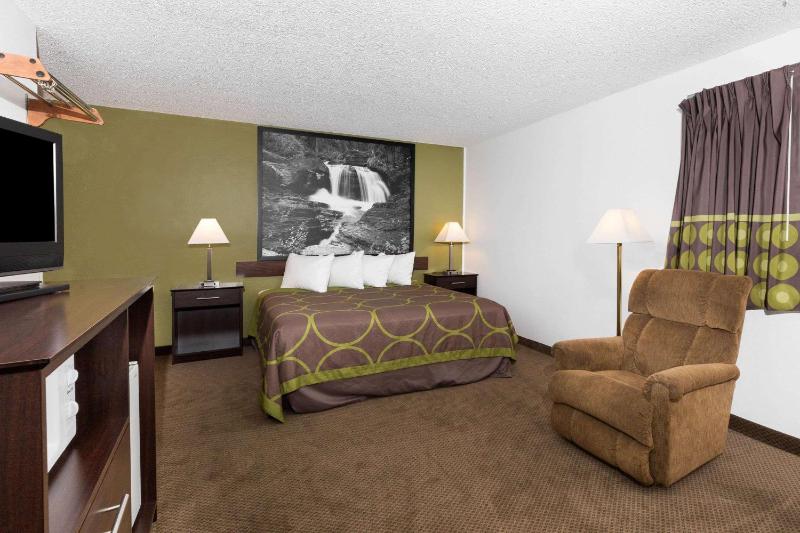 King Room - Non-Smoking image 2