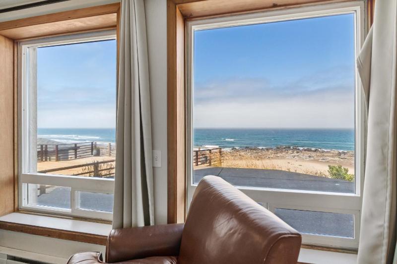 Seagull Beachfront Inn - image 16