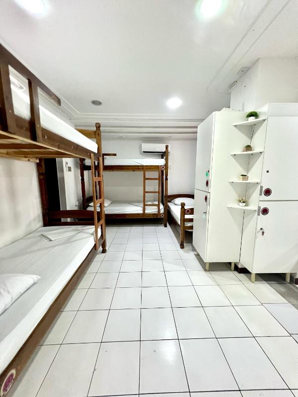 A Oca Hostel - image 2