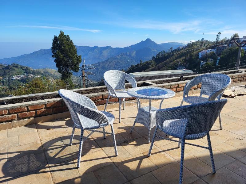 Glen Mist Mesmerizing Valley View Homestay Kodai - image 6