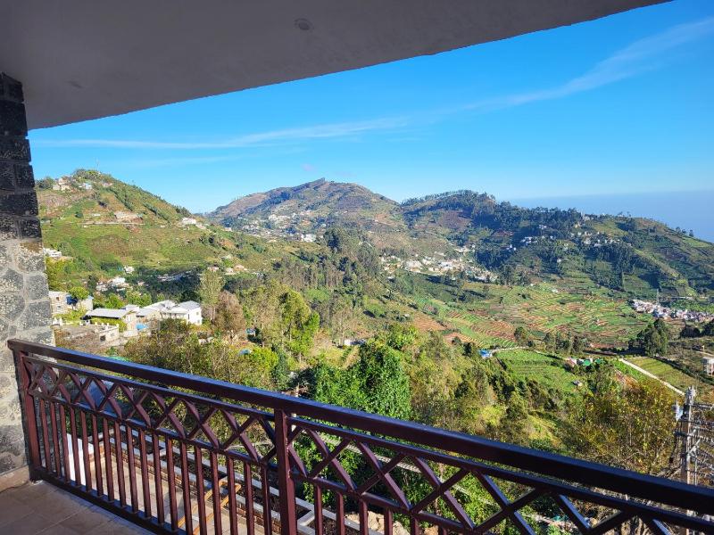 Glen Mist Mesmerizing Valley View Homestay Kodai - image 8