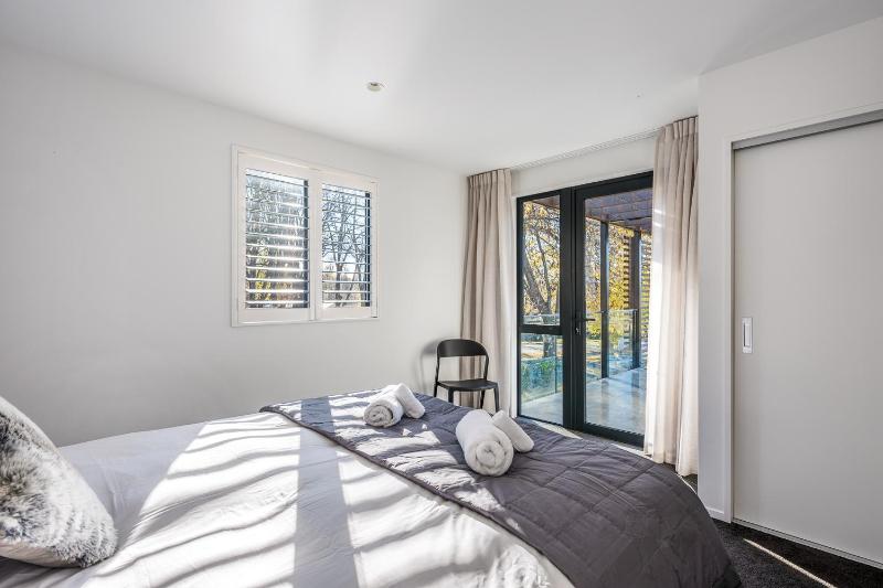 Ashgrove Lane - image 7