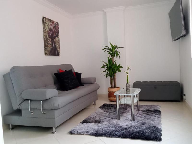 Apartamento renovado parque La Floresta reserva minimo de 21 dias - image 14