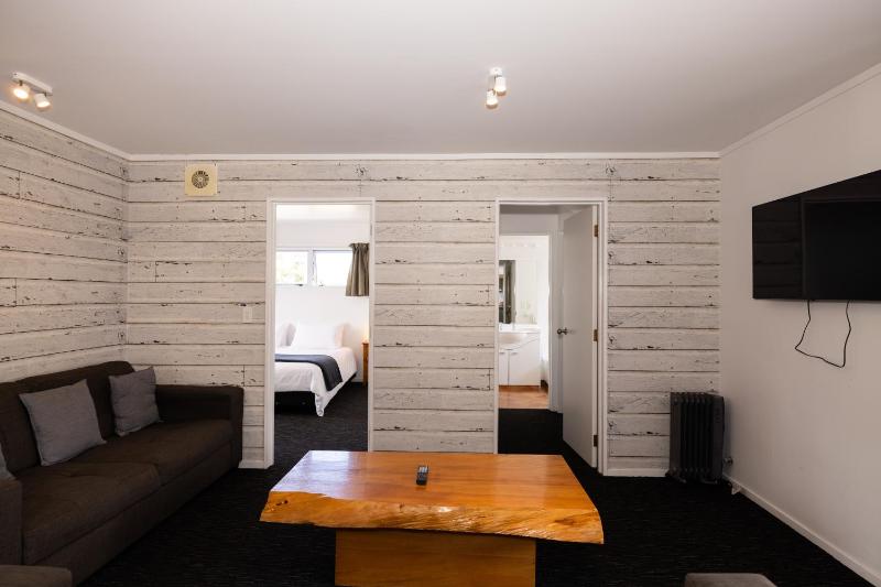 Haka House Taupo - image 30