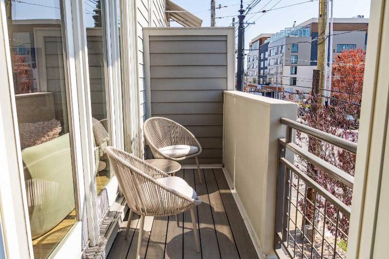 2-Unit Condo in the Vibrant NuLu District - image 49
