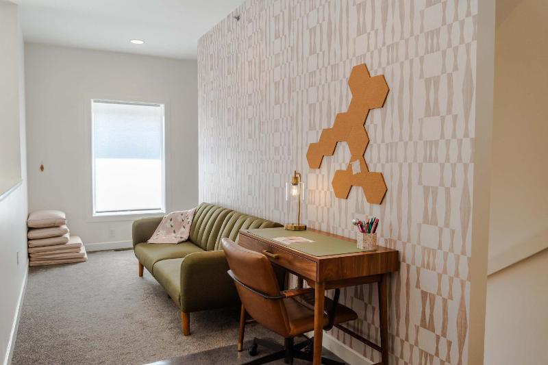 2-Unit Condo in the Vibrant NuLu District - image 30