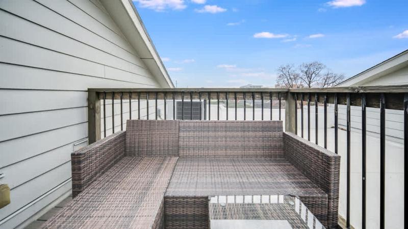 2-Unit Condo in the Vibrant NuLu District - image 25