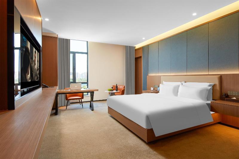May Joys Hotel - image 32