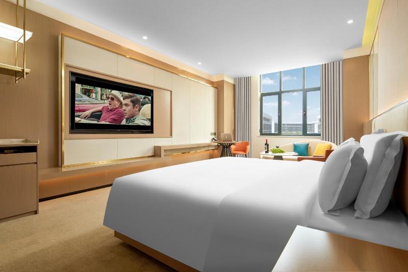 May Joys Hotel - image 11