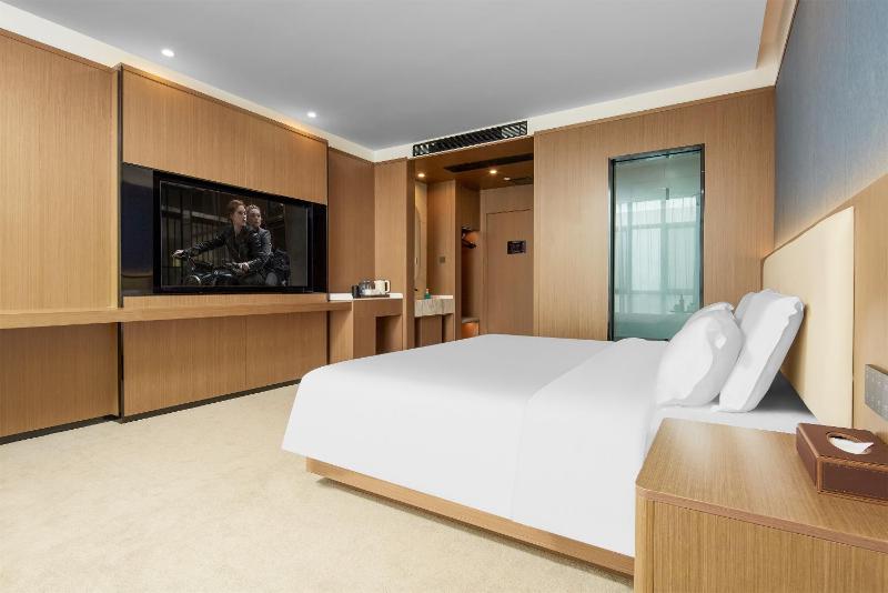 May Joys Hotel - image 14