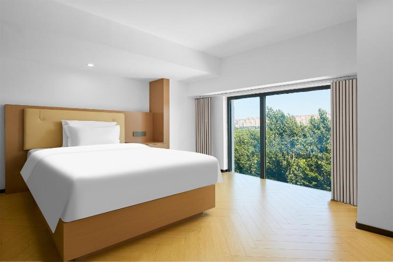 May Joys Hotel - image 42