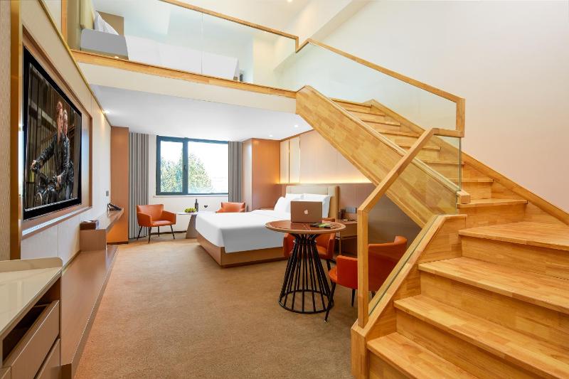 May Joys Hotel - image 7