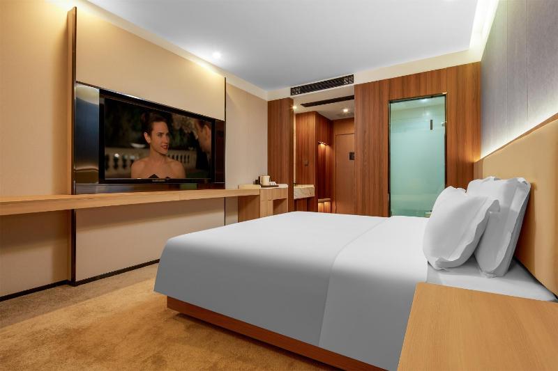 May Joys Hotel - image 9