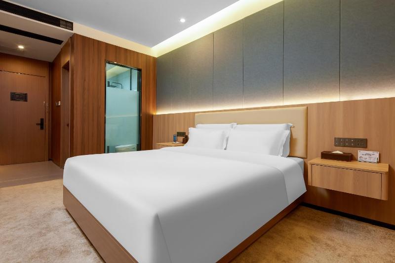 May Joys Hotel - image 25