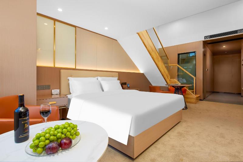 May Joys Hotel - image 31