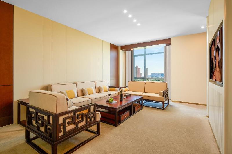 May Joys Hotel - image 19