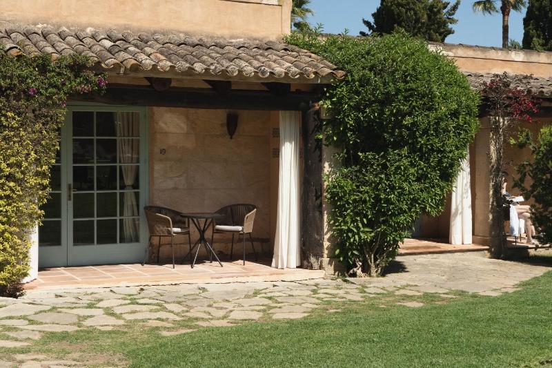 Deluxe Double Room - Unlimited Golf Included image 1