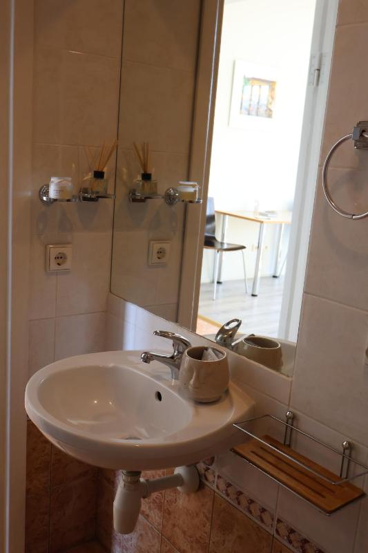 Double or Twin Room with Balcony image 3