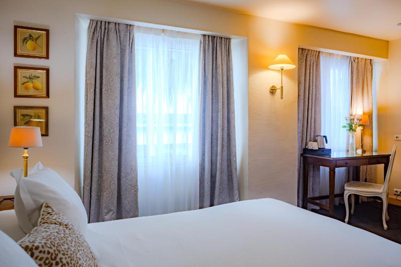 Standard  Room (Free Wine Tasting) image 4