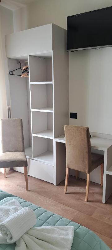 Double Room with Balcony image 1