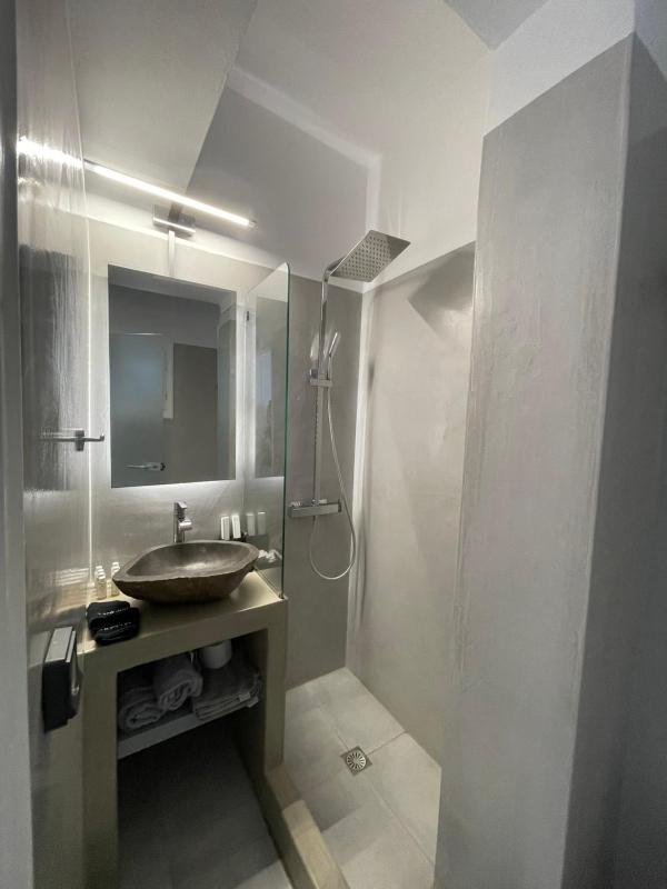 King Room with Sea View image 3
