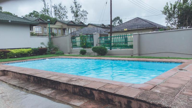 Niza Homes Pool No Blackouts & Walk to Munali Mall - image 14